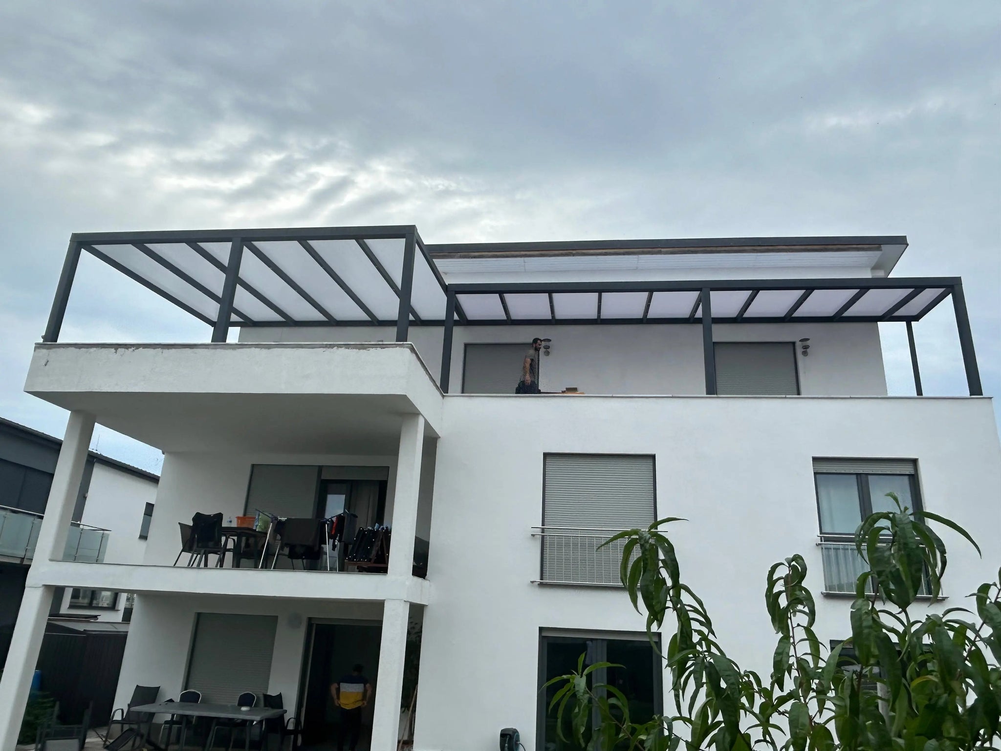 Alu Premium Terrassenüberdachung oben auf dem Dach